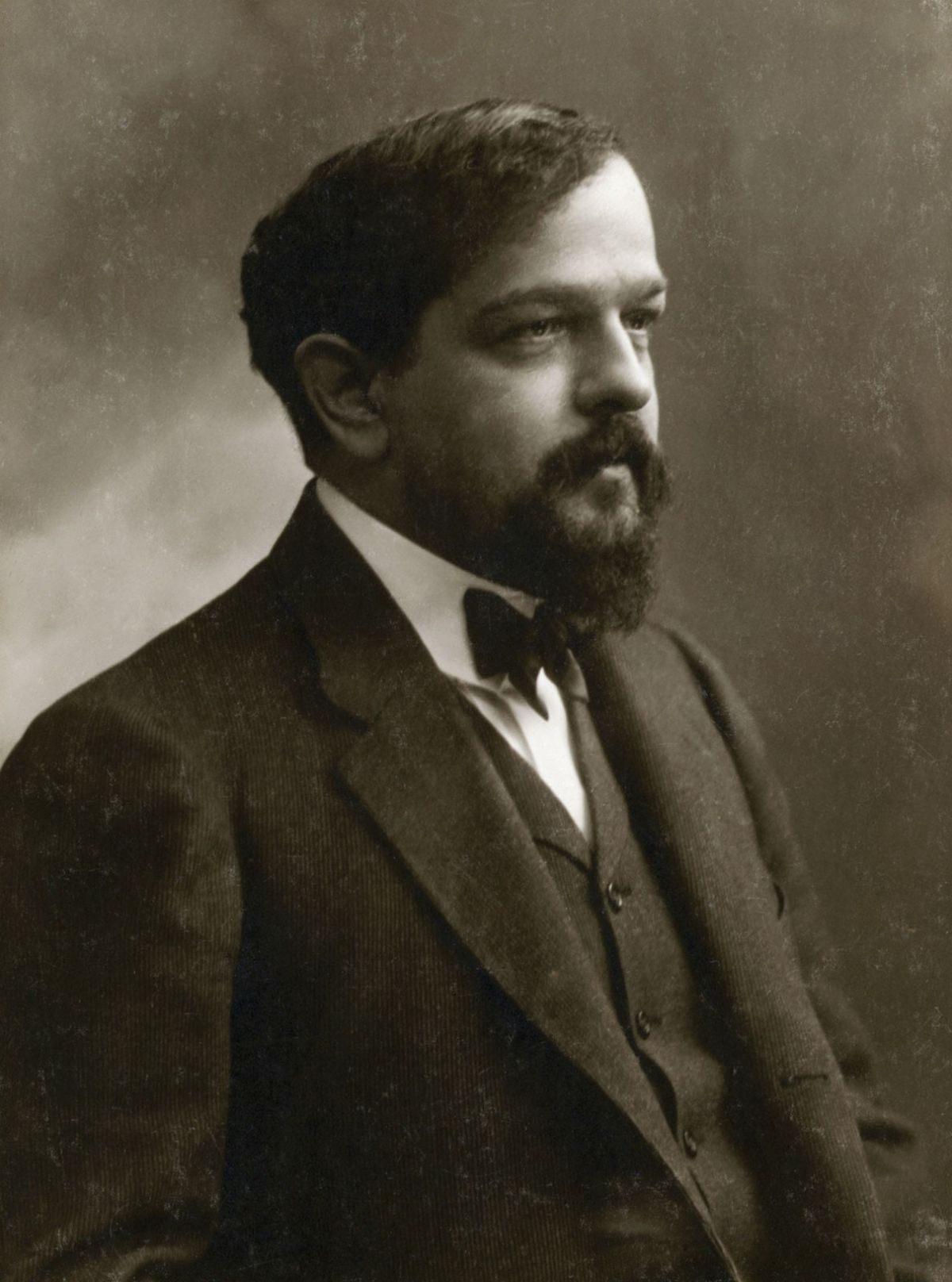 Claude_Debussy_ca_1908